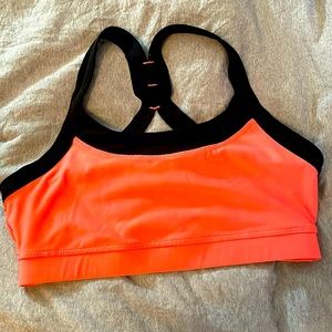 Avis sports bra
